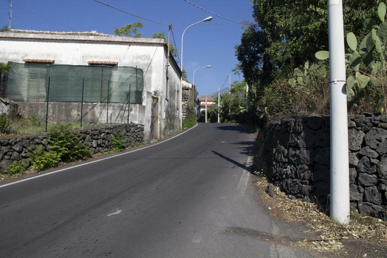 Etna Sweet Home Santa Venerina Esterno foto